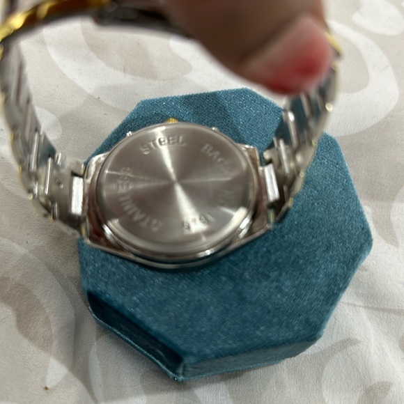 Women Men Fashion Gold wristwatch Bracelet Stainless Steel Analog Quartz - Picture 4 of 6